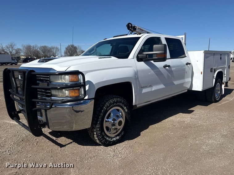 2018 Chevrolet Silverado 3500HD Crew Cab utility / service truck - EG2127