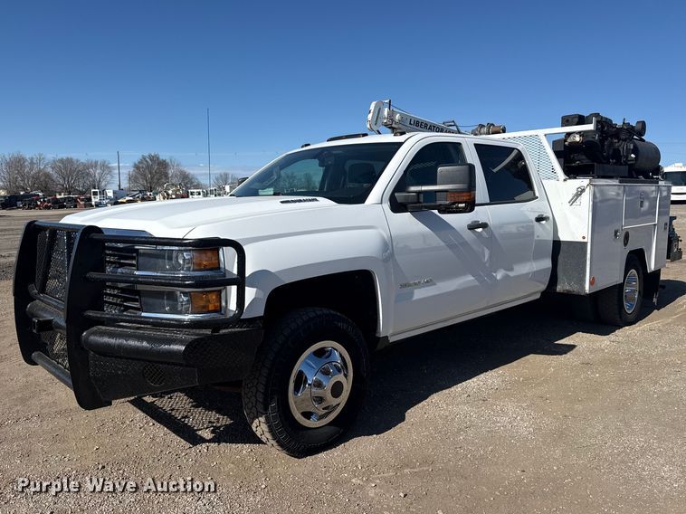 2016 Chevrolet Silverado 3500HD Crew Cab utility / service truck - EG2128