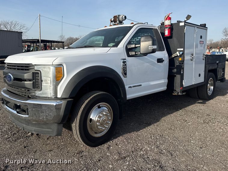 2017 Ford F550 utility / service truck - EG2131