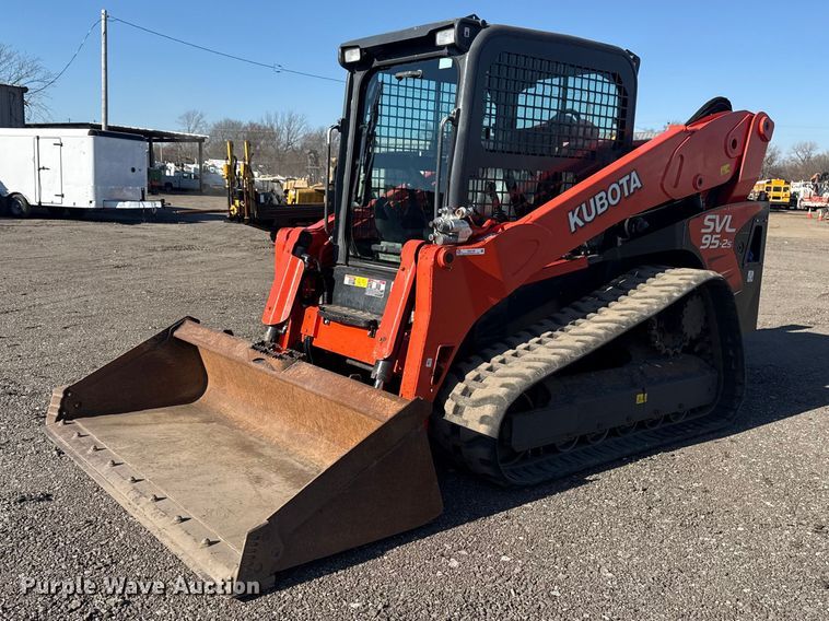 2018 Kubota SVL95-2S tracked skid steer loader - EG2140