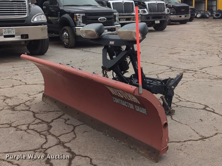 Western Pro Plus Ultra Finish 102" W snow plow - EG2703