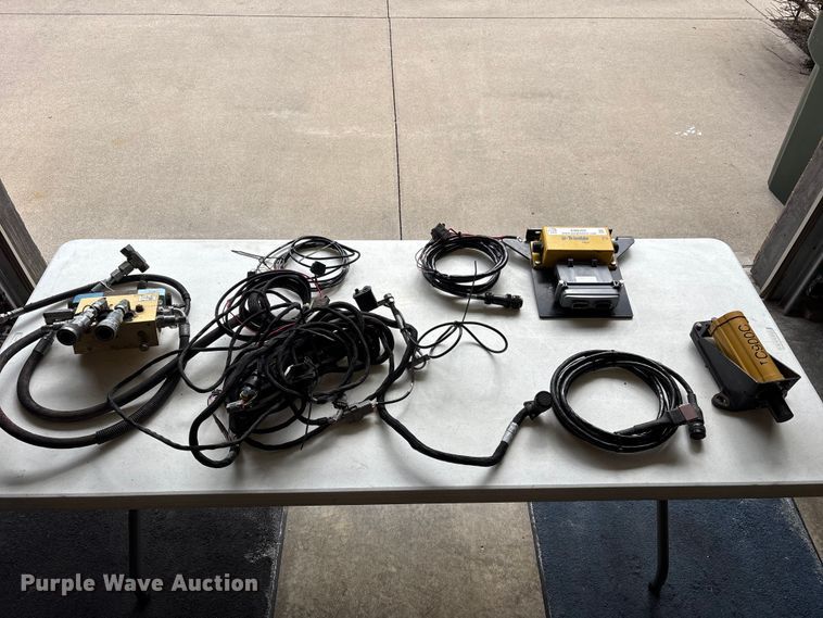 Trimble GPS equipment - EM6203