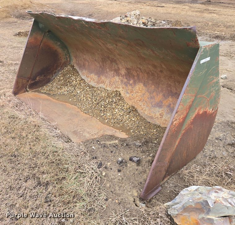 122" W wheel loader bucket - ES2856