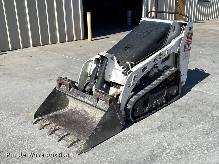 2011 Bobcat MT52 compact utility loader - ES5017