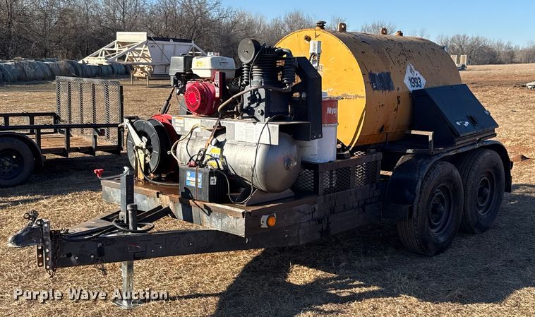 1992 United Enterprises fuel trailer - ES5600