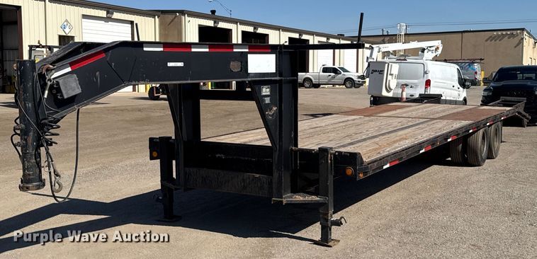 2002 Central Trailer Corp. equipment trailer - ES5812