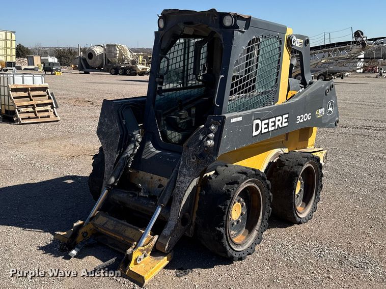 2019 John Deere 320G skid steer loader - ES5903