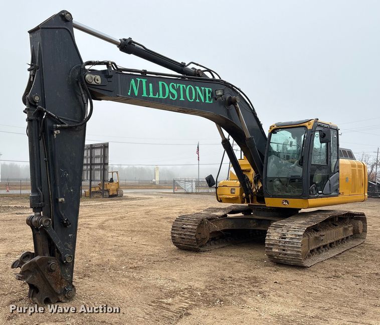 2015 John Deere 210G excavator - EU7380