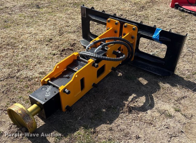2025 Future D680 skid steer pile hammer - EV2688