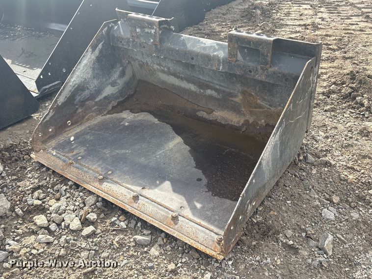 Bobcat skid steer bucket - EV2798