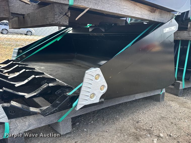 Land Pride skid steer bucket - FB0853