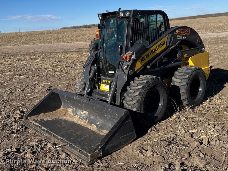 2022 New Holland L334 skid steer loader - FB0896
