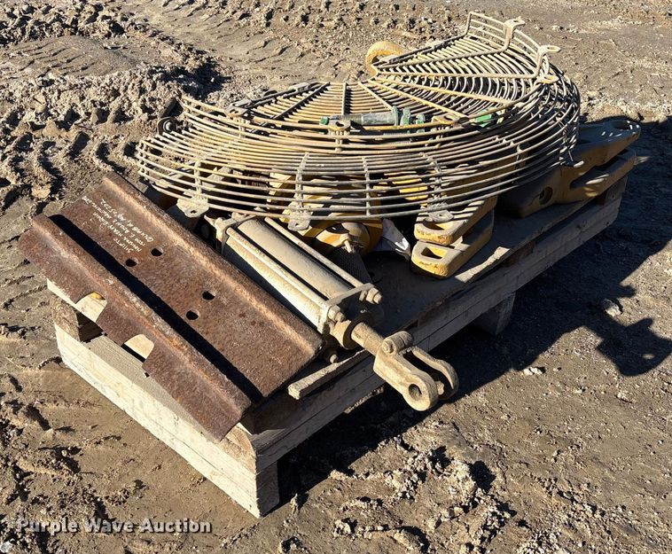 Caterpillar 963B parts - FB3057