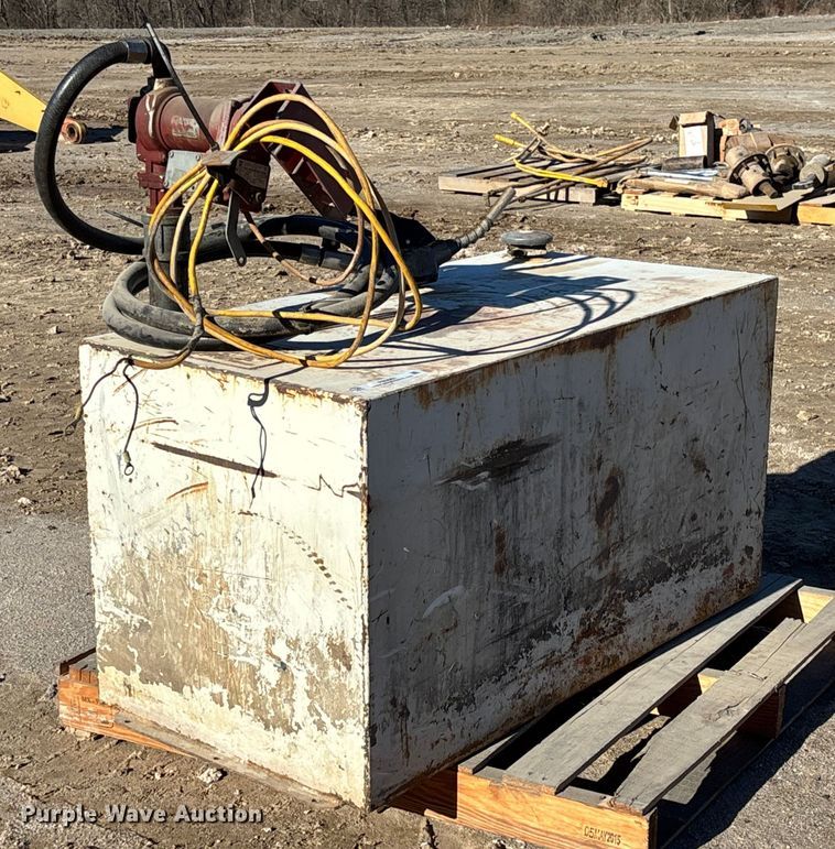 Delta fuel tank - FB3061