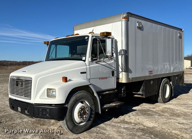 1997 Freightliner FL70 fuel / lube truck - FB3077