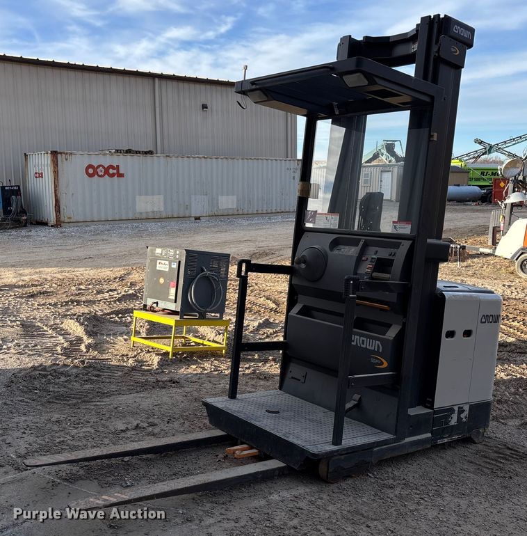 Crown SP-3510-30 order picker - FB3078