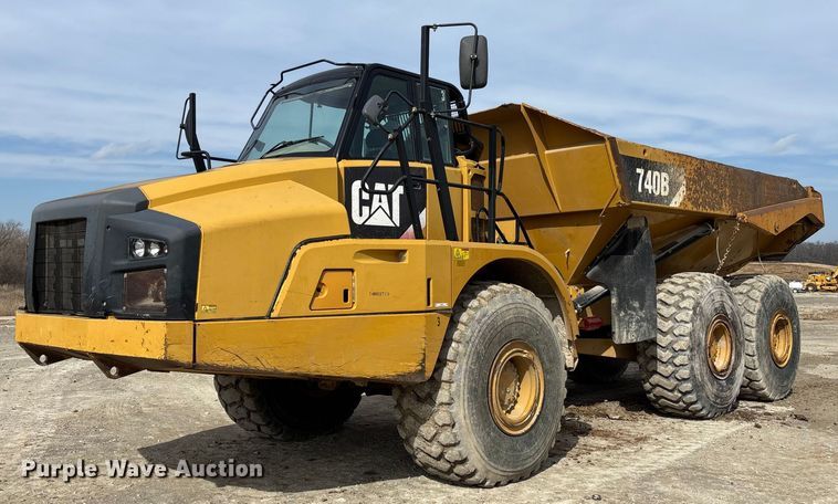 2014 Caterpillar 740B articulated haul truck - FB3079