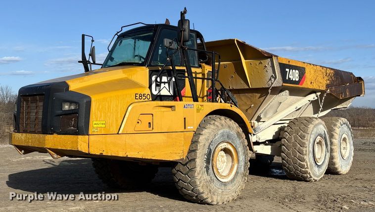 2014 Caterpillar 740B articulated haul truck - FB3081
