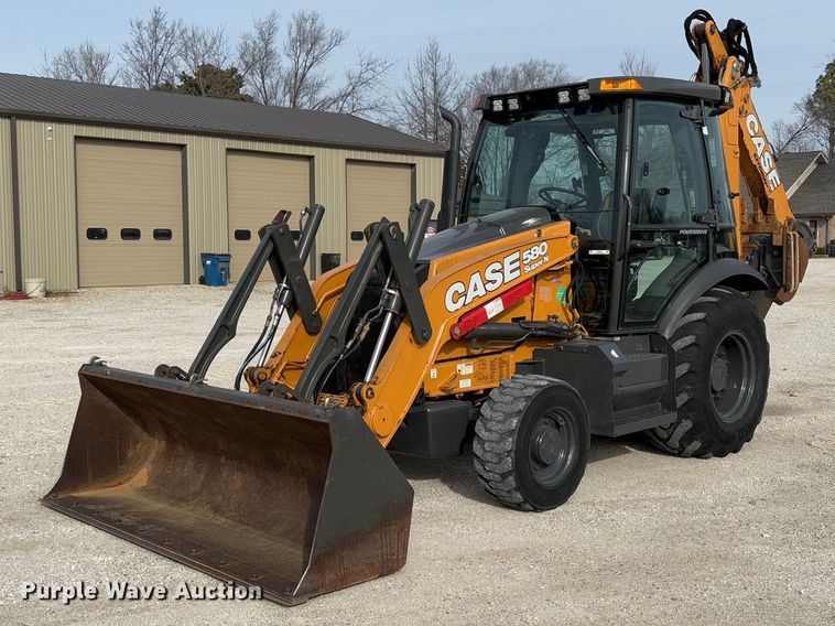 2019 Case 580 Super N backhoe - FB3109