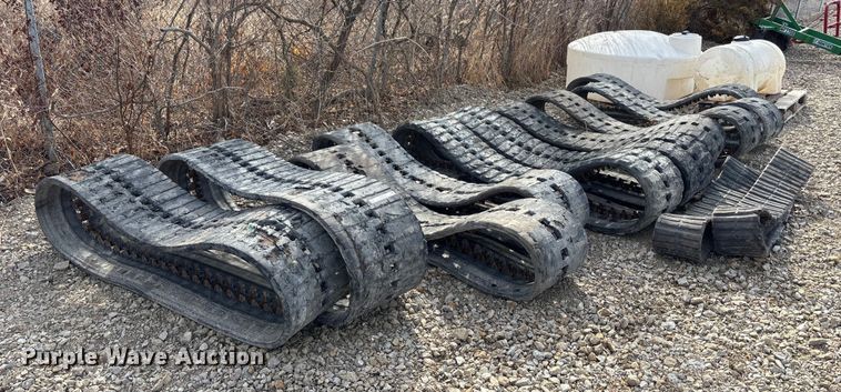 (4) sets of tracks - FB3516