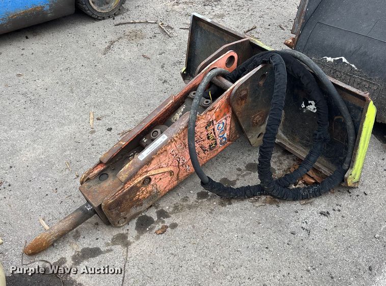 Stanley MB250 skid steer breaker - FC1593