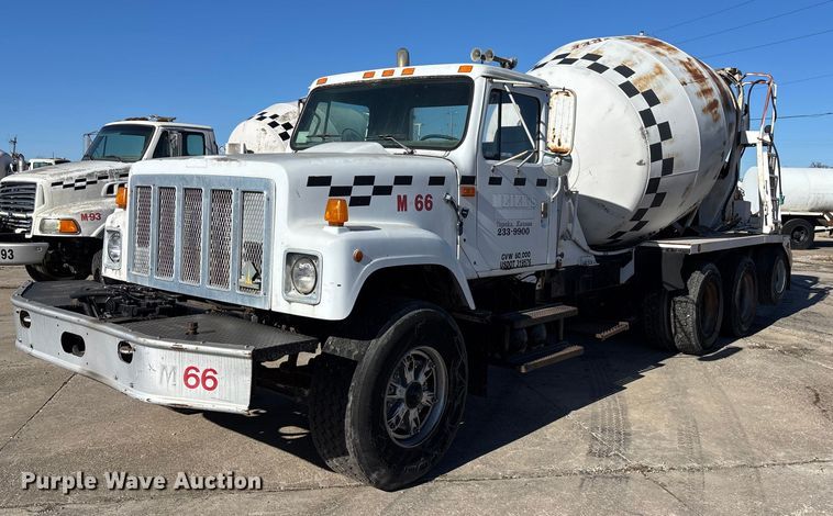 1994 International F-2574 ready mix truck - FC1602