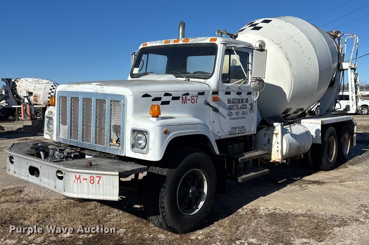 1994 International F-2574 ready mix truck - FC1603