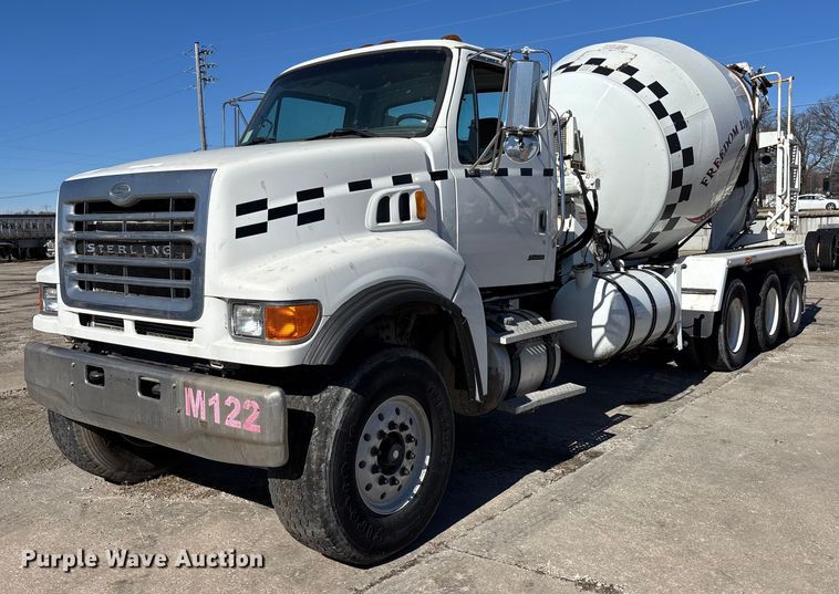 2005 Sterling Truck L8500 ready mix truck - FC1607
