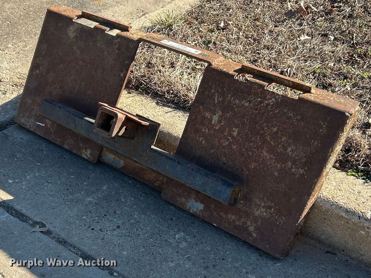 Skid steer hitch plate - FC5095