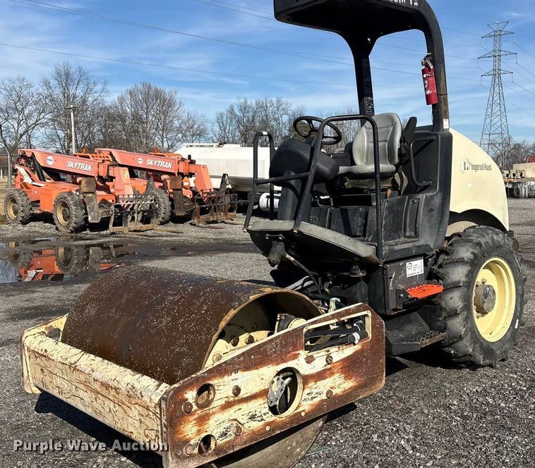 Ingersoll Rand SD-45D TF single drum vibratory roller - FI0143