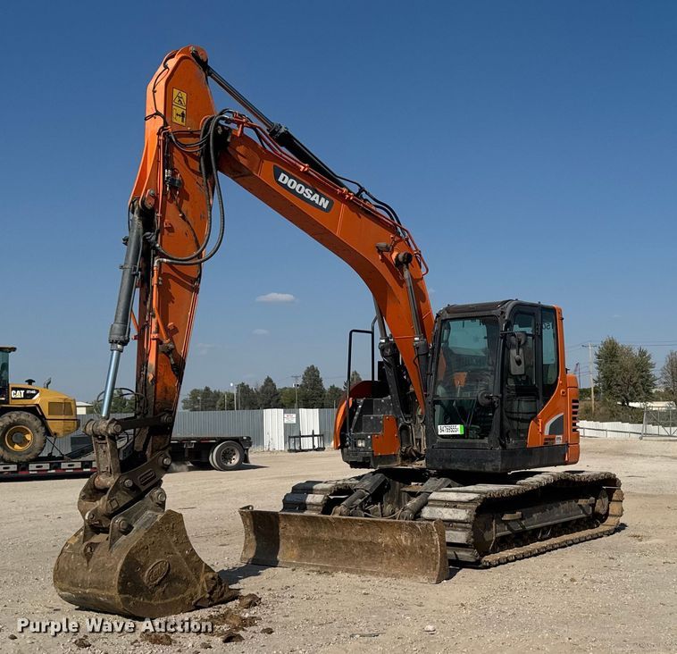2020 Doosan DX140LCR-5 excavator - YA1219