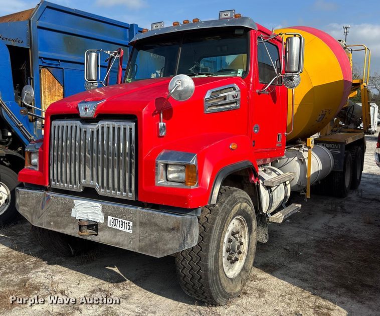 2016 Western Star 4700 ready mix truck - YA1617