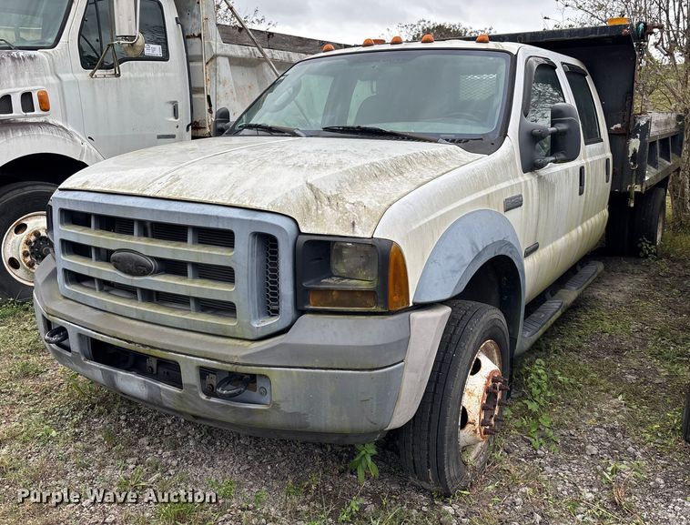 2007 Ford F450 dump truck - DU2590