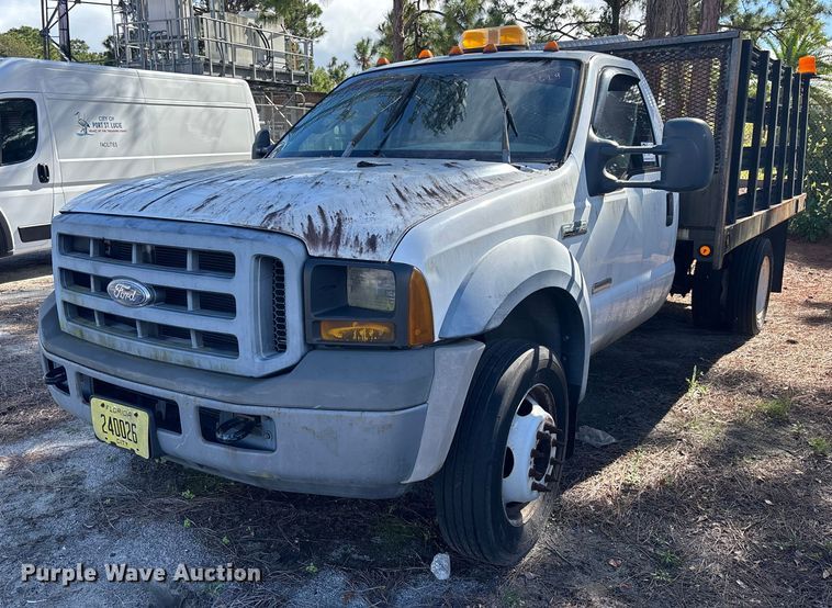 2007 Ford F450 Super Duty XL flatbed truck - DU2609