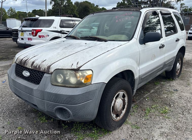2005 Ford Escape  - DU2612