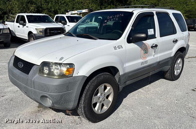 2005 Ford Escape XLT SUV - DU2636