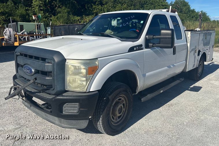 2015 Ford F250 Ext. Cab utility bed pickup truck - DU2643