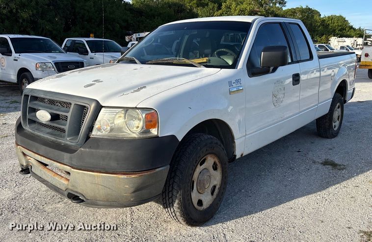 2006 Ford F150 Ext. Cab pickup truck - DU2648