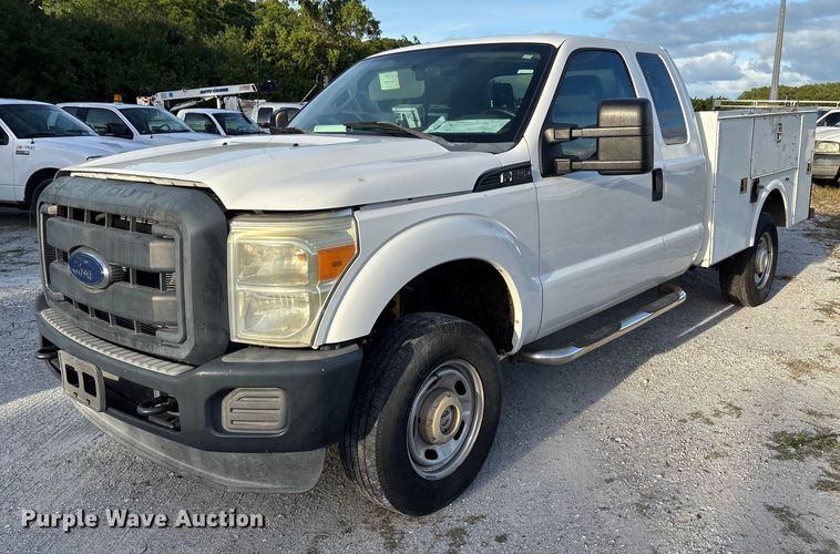 2015 Ford F250 Super Duty XL Ext. Cab utility bed pickup truck - DU2650