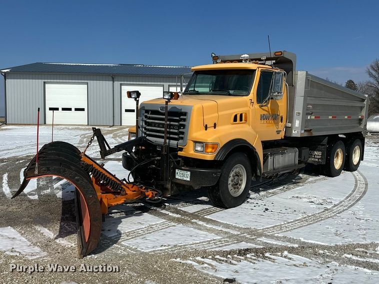 2004 Sterling L9500 dump truck - DV0799