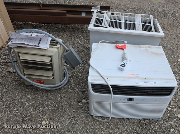 Frigidaire AC window unit  - DZ3952