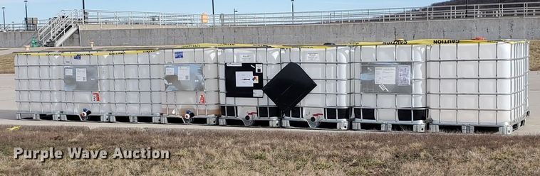 (14) poly totes - DZ3959