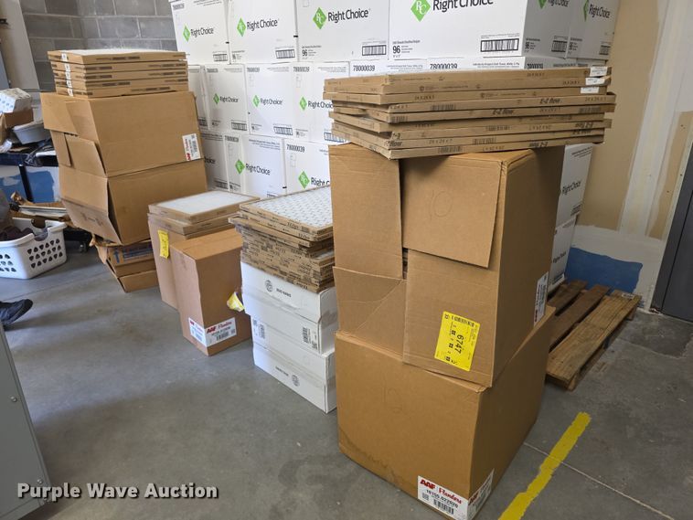 Approximately 130 furnace air filters - DZ3967