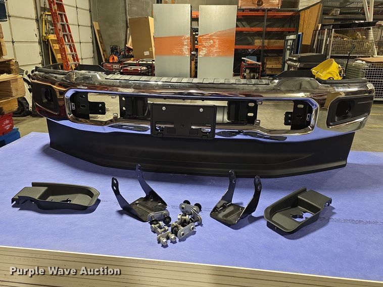 Pickup truck bumper - DZ3974