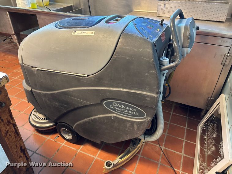 Advance Convertamatic floor scrubber - DZ3979
