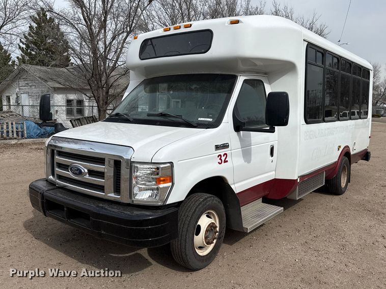 2016 Ford Aerotech E450 Super Duty shuttle bus - DZ5144