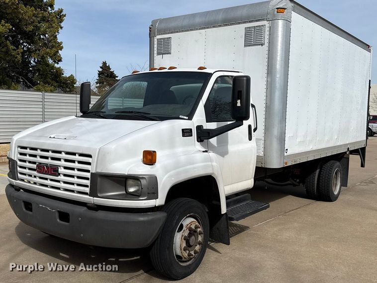 2009 GMC C5500 box truck - ES5885