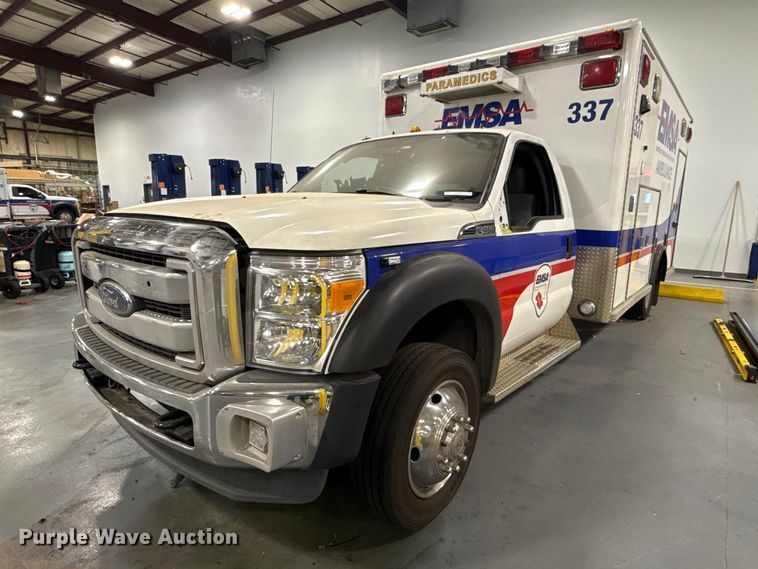 2013 Ford F450 Super Duty ambulance - ES5922