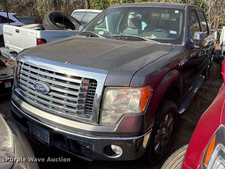 2011 Ford F150 Crew Cab pickup truck - ES8604