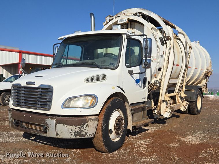 2006 Freightliner M2 refuse truck - ET1222